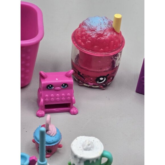 Shopkins 22 Pc Assorted Toy Lot - Picture 5 of 8